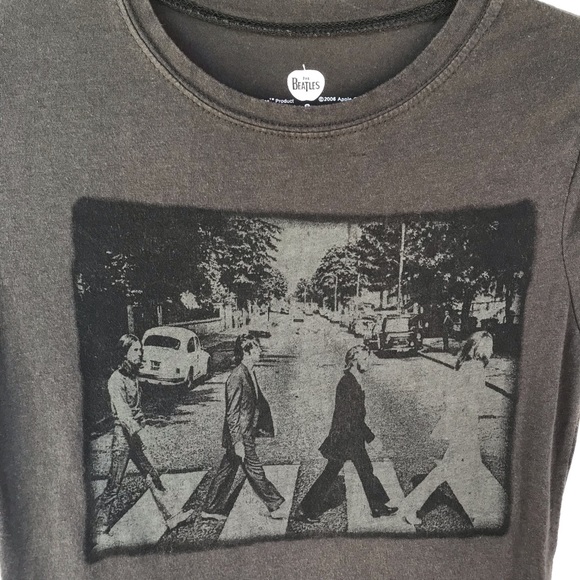 EUC Beatles Abbey Road T-Shirt - Picture 2 of 8